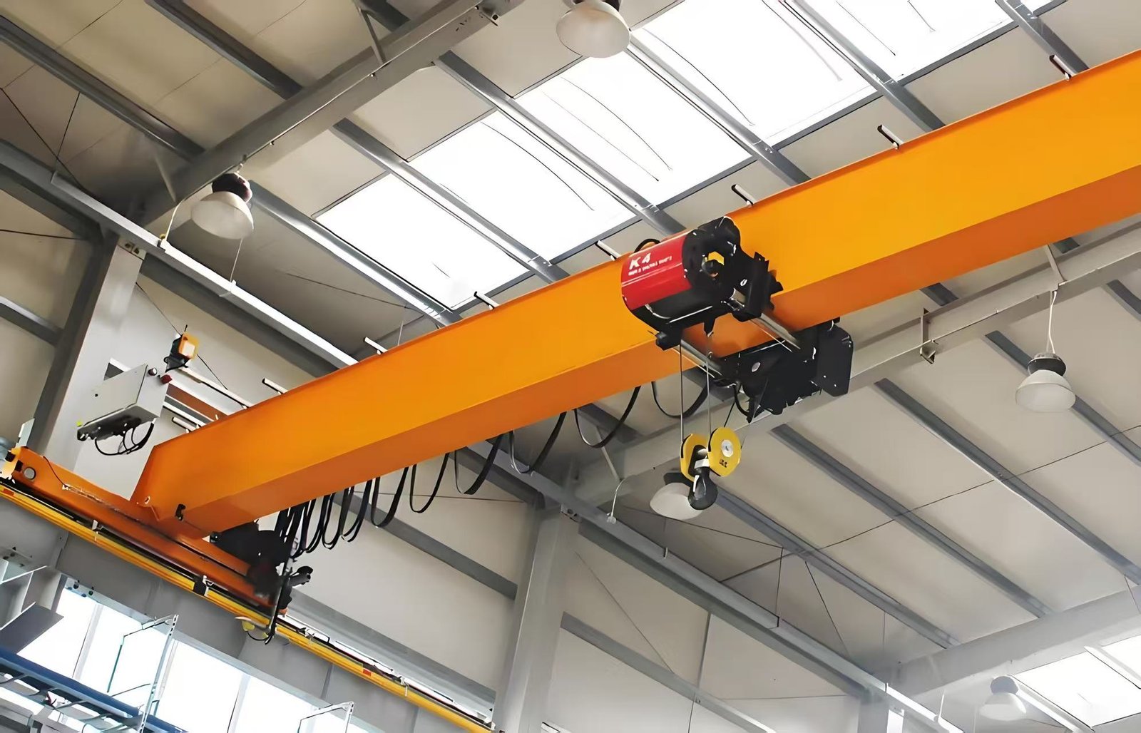 European low headroom bridge crane